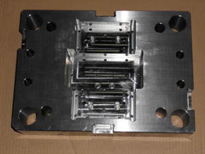 澧精密塑料模-06